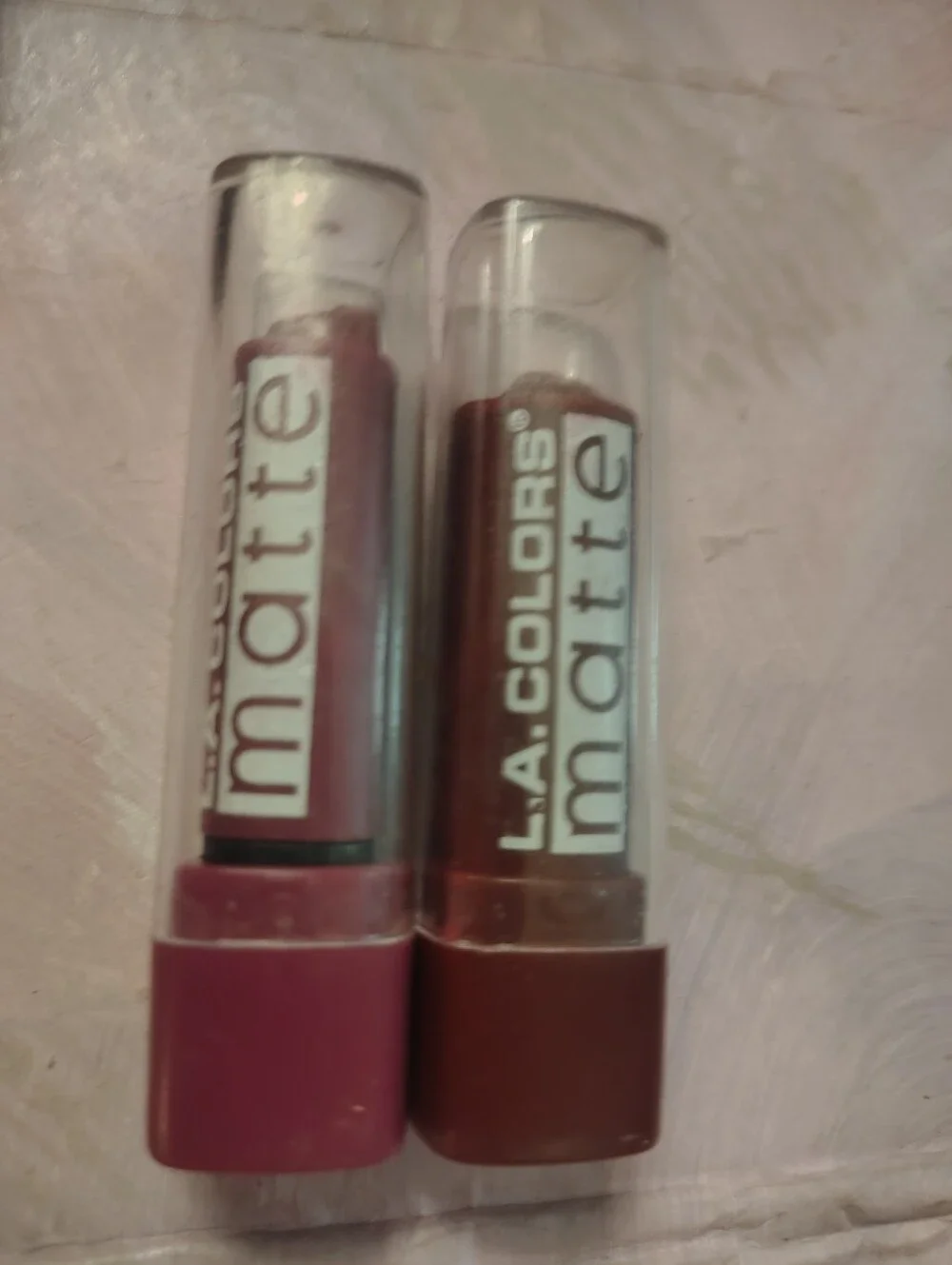 8 Piece Lip Lot Lipsticks/Glosses (Dark Hues) with Cute Patterned Cosmetic Bag